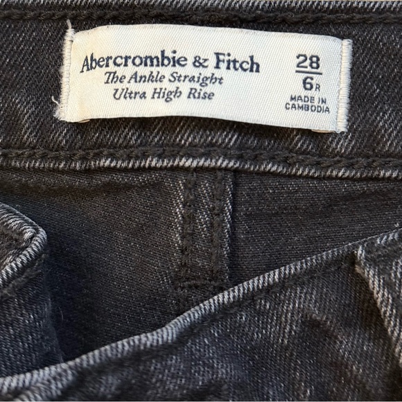 Abercrombie & Fitch Black Distressed Jeans - Picture 4 of 4